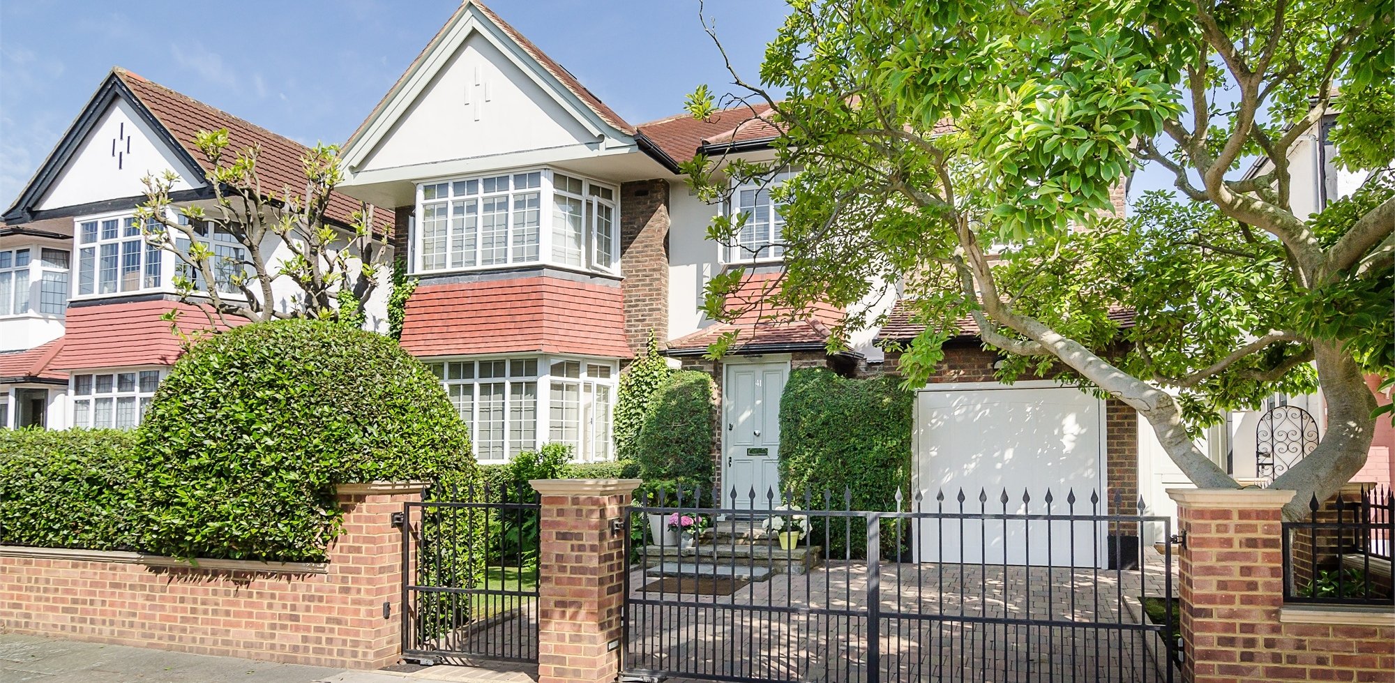 House For Sale in Audley Road, London, W5