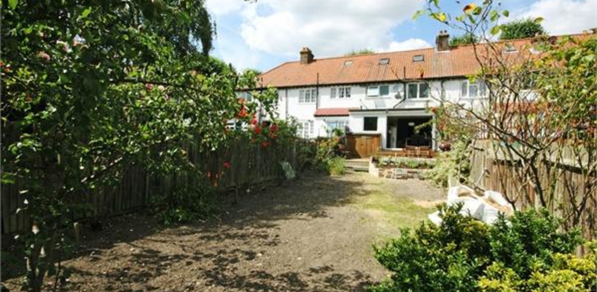 House For Sale in Avenue Gardens, Acton