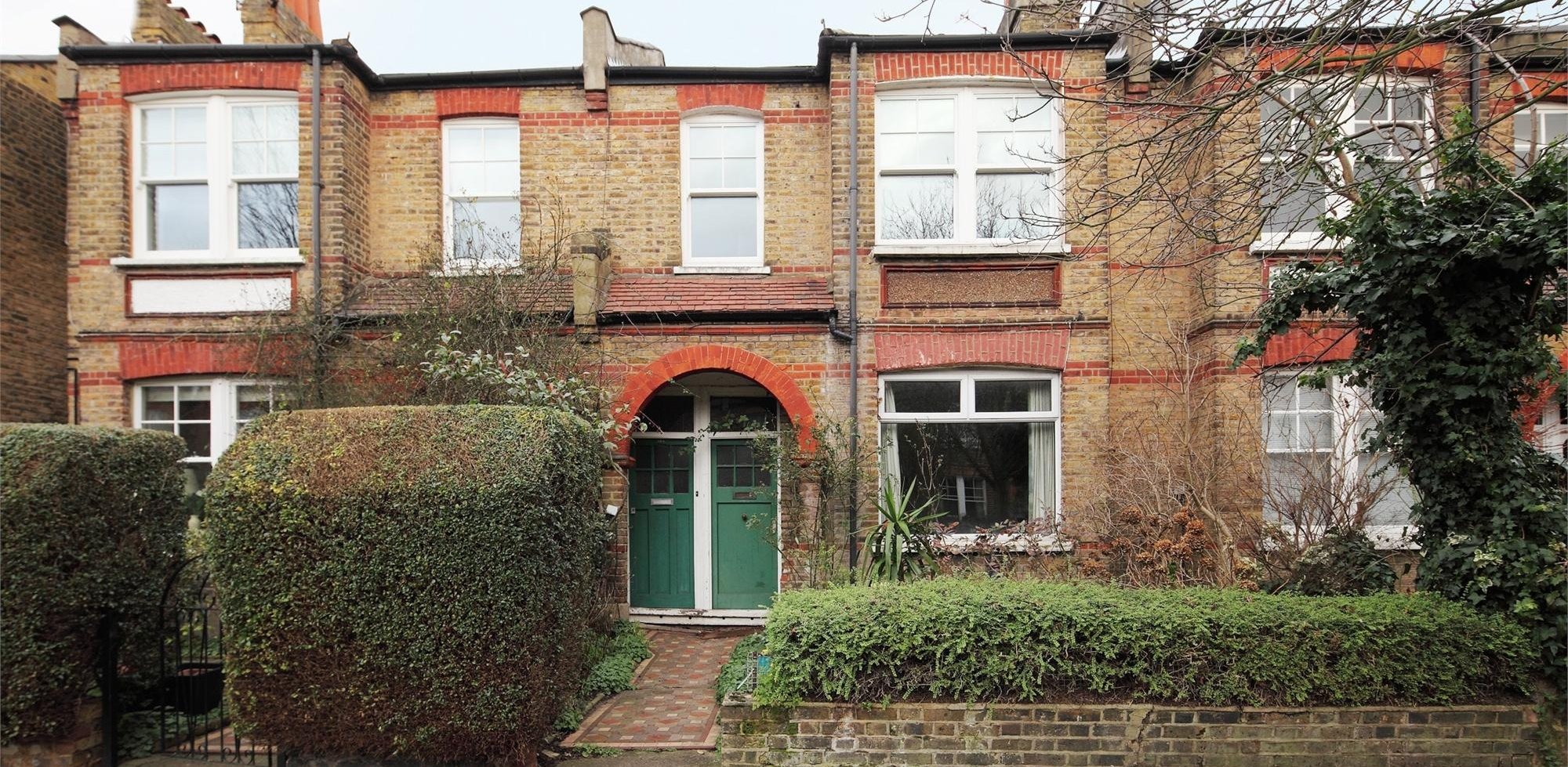 Flat For Sale in Aylmer Road, Shepherd's Bush