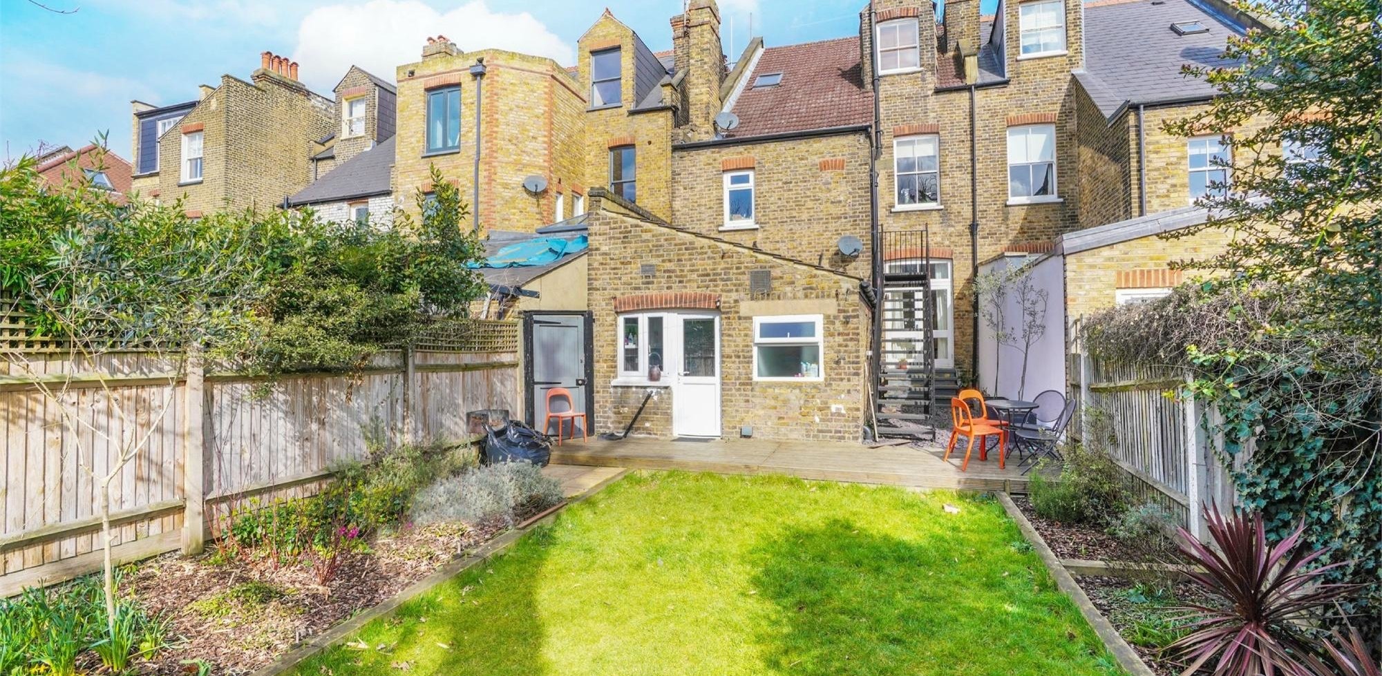 House For Sale in Baldwyn Gardens, Acton