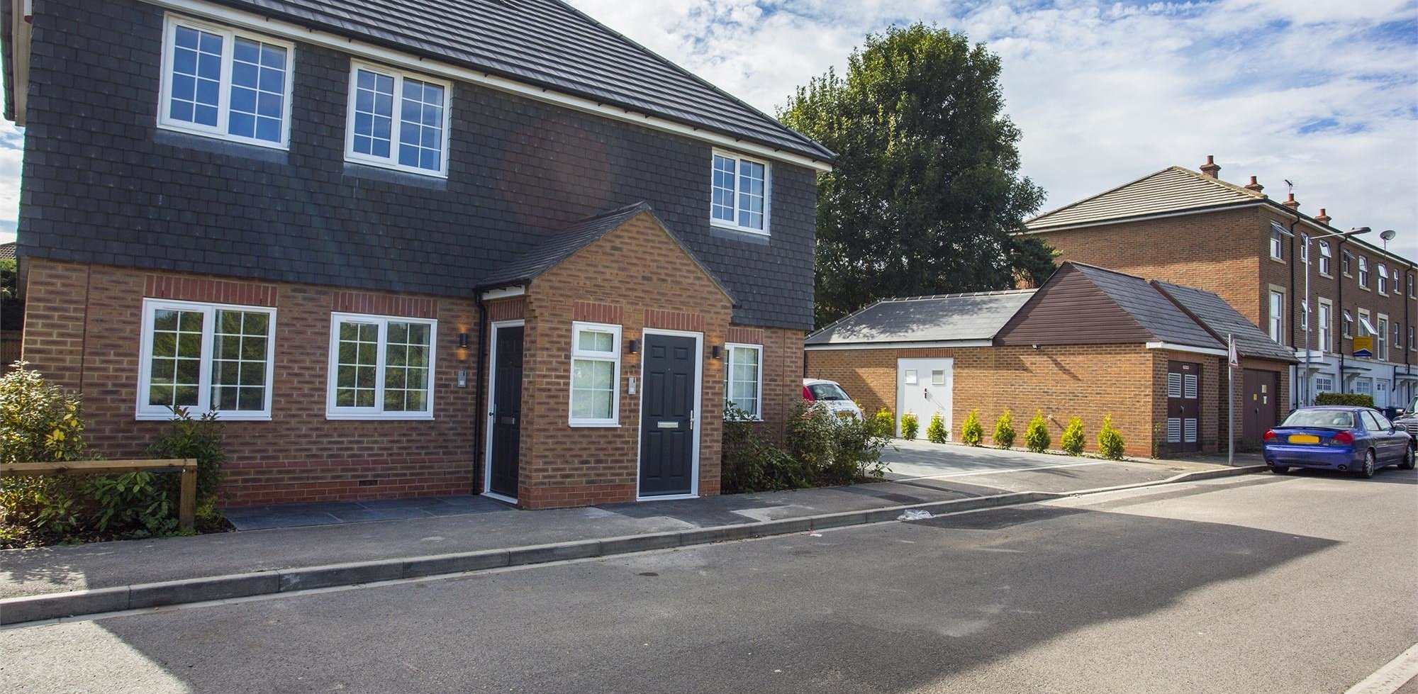 Flat For Sale in Boddington Gardens, Acton