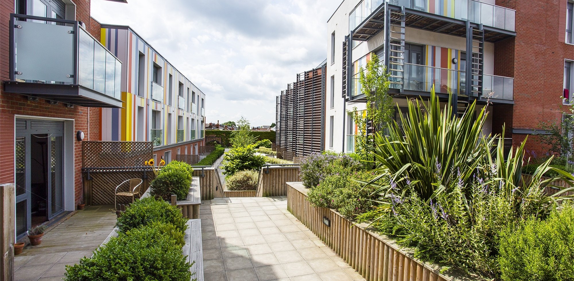 Flat For Sale in Bronnley Court, 283303 Uxbridge Road, Acton, W3