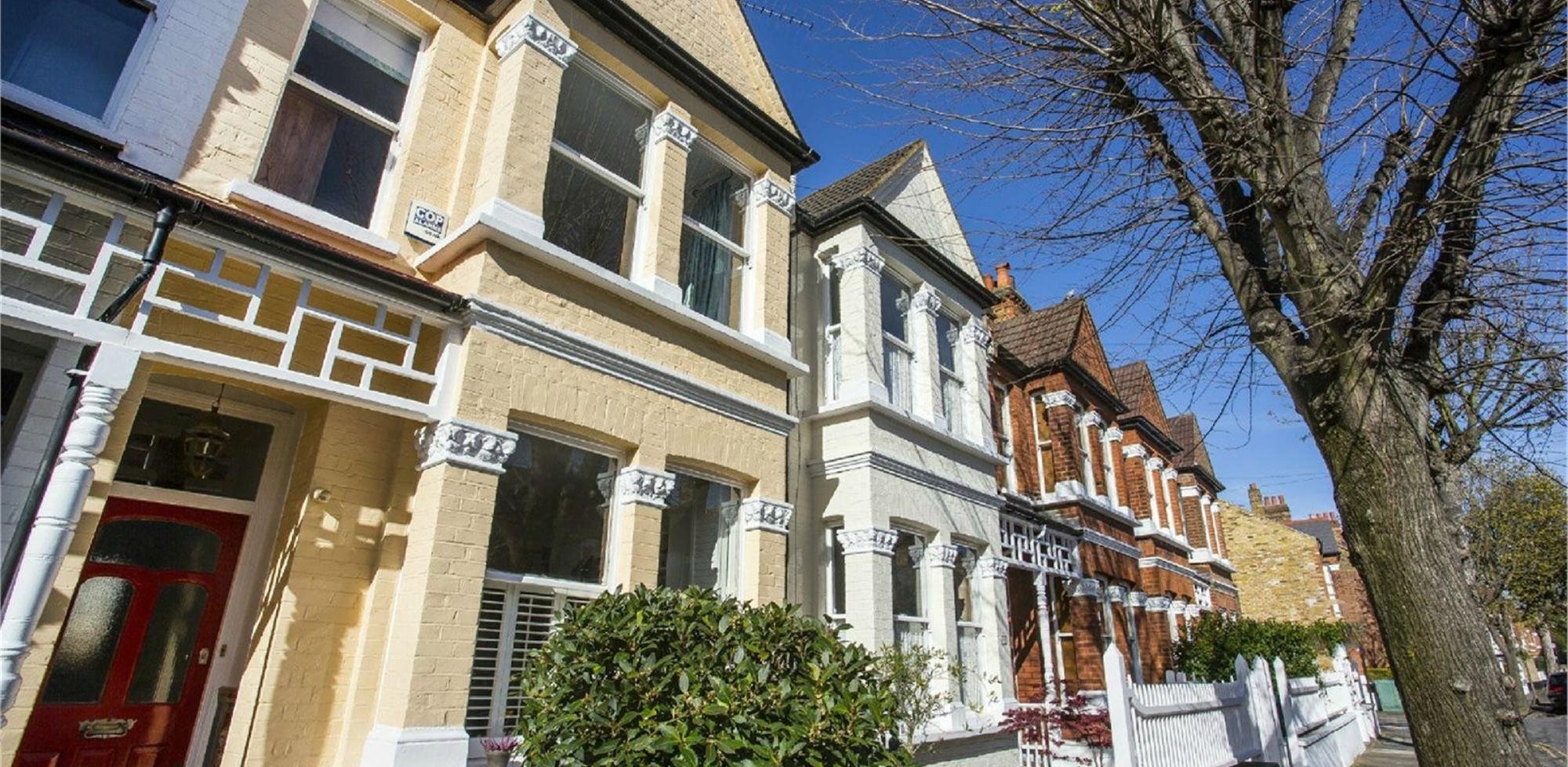 House For Sale in Brookfield Road, Chiswick