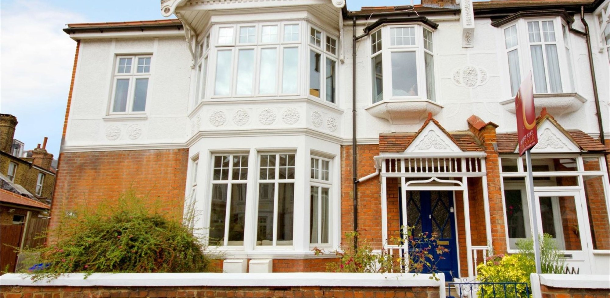 Flat For Sale in Byron Road, Ealing Common