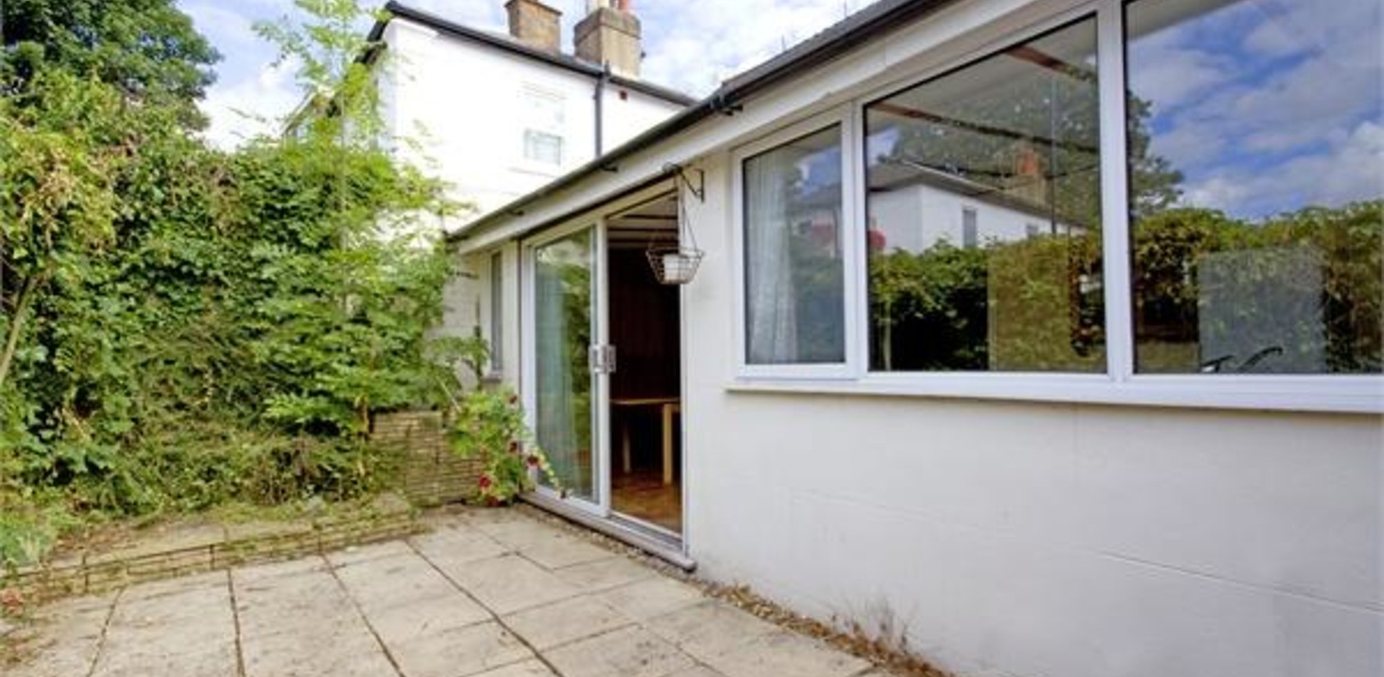 House For Sale in Castlebar Road, Ealing