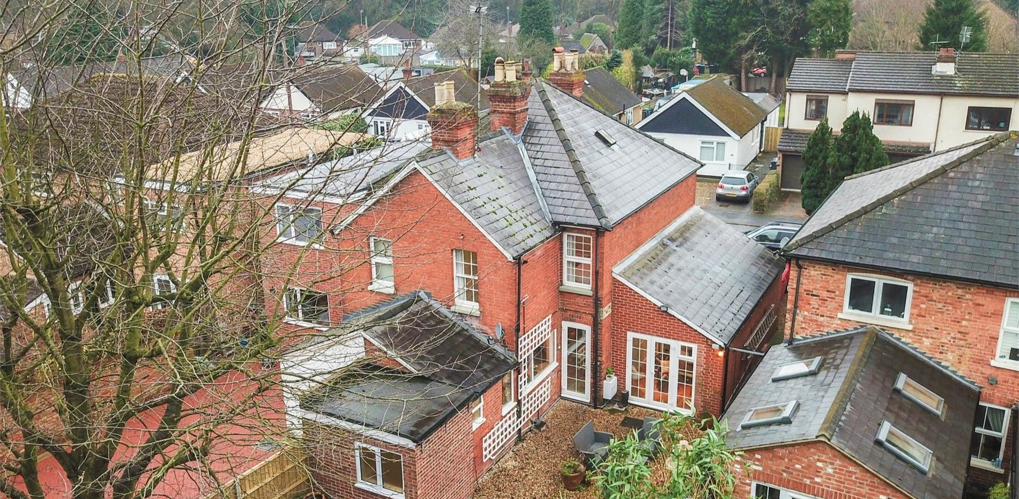 House For Sale in Common Lane, New Haw, Addlestone, Surrey