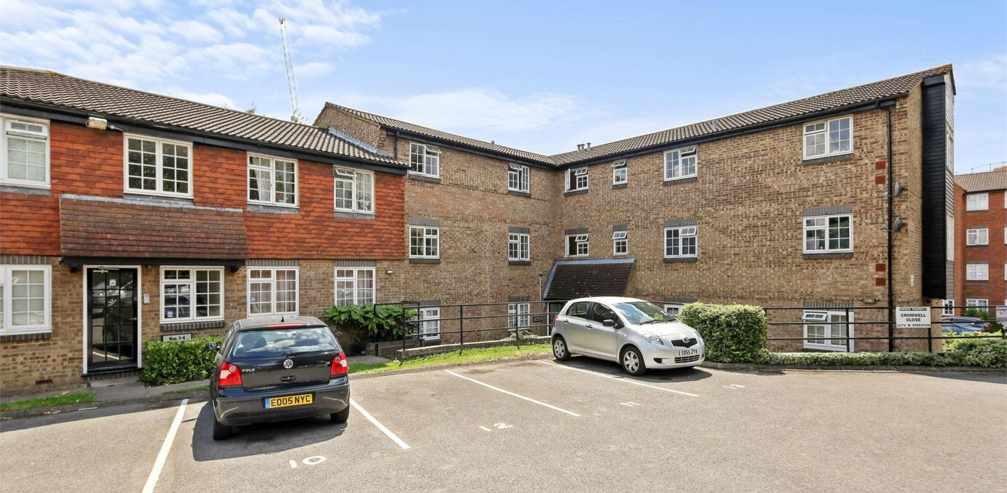 Flat For Sale in Cromwell Close, LONDON