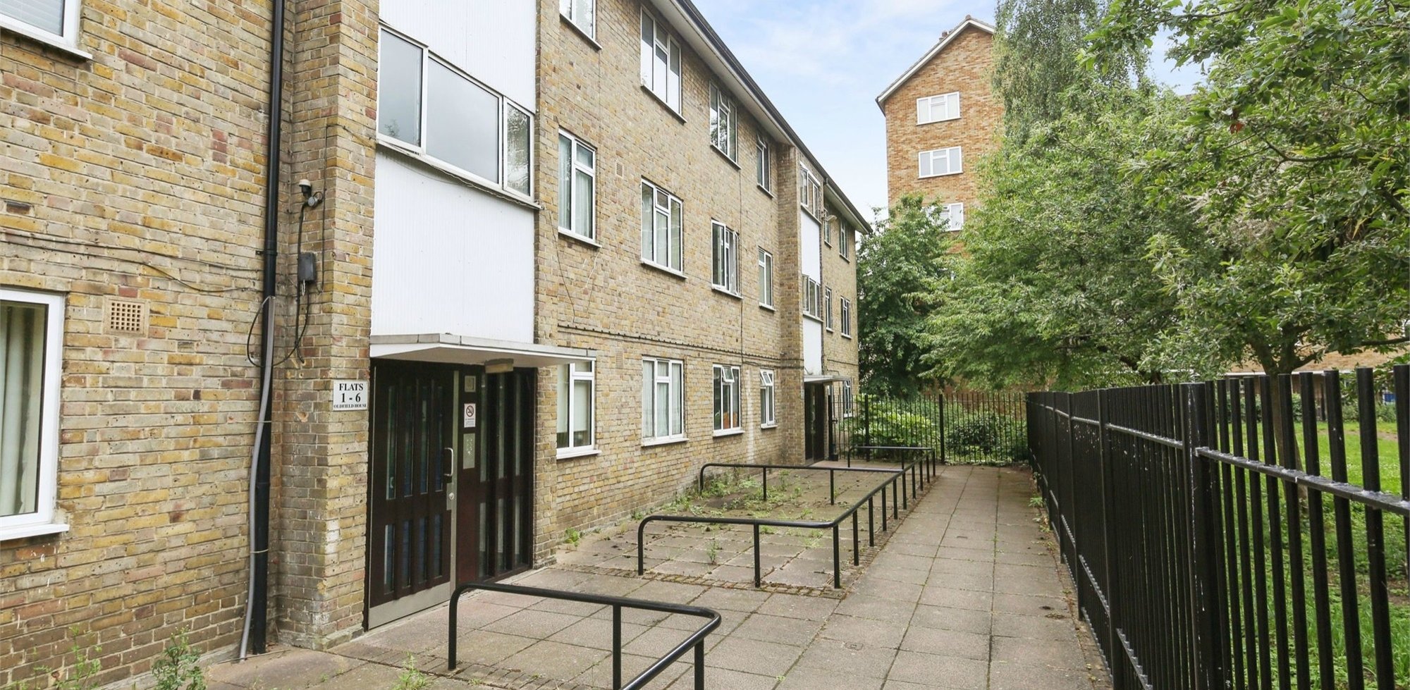 Flat For Sale in Devonshire Road, Chiswick, W4
