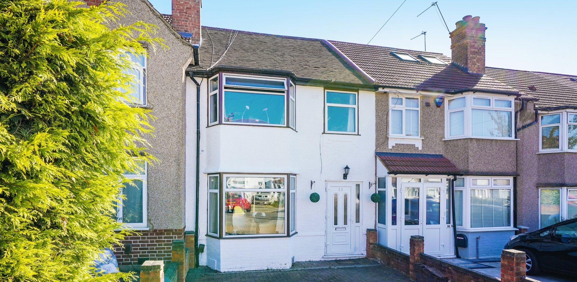 House For Sale in Drew Gardens, Greater London, Greenford, UB6