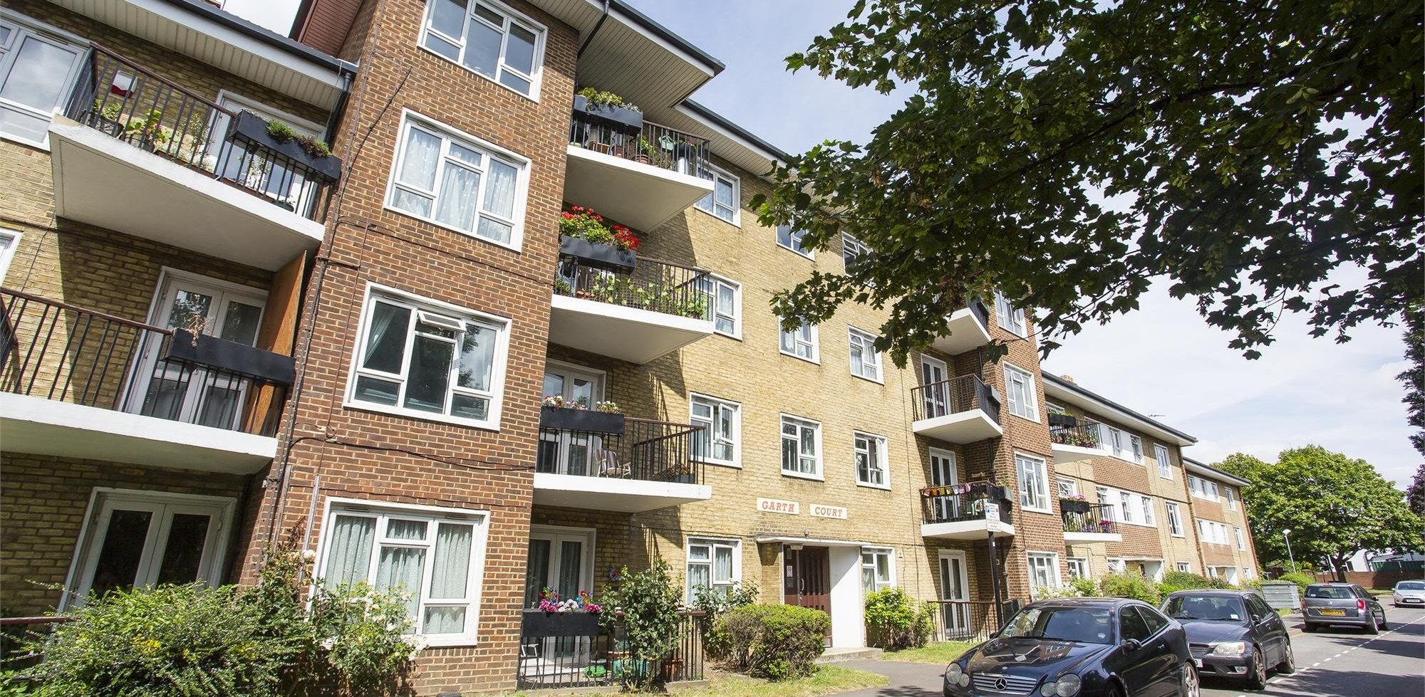 Flat For Sale in Garth Court, Ellesmere Road, Chiswick
