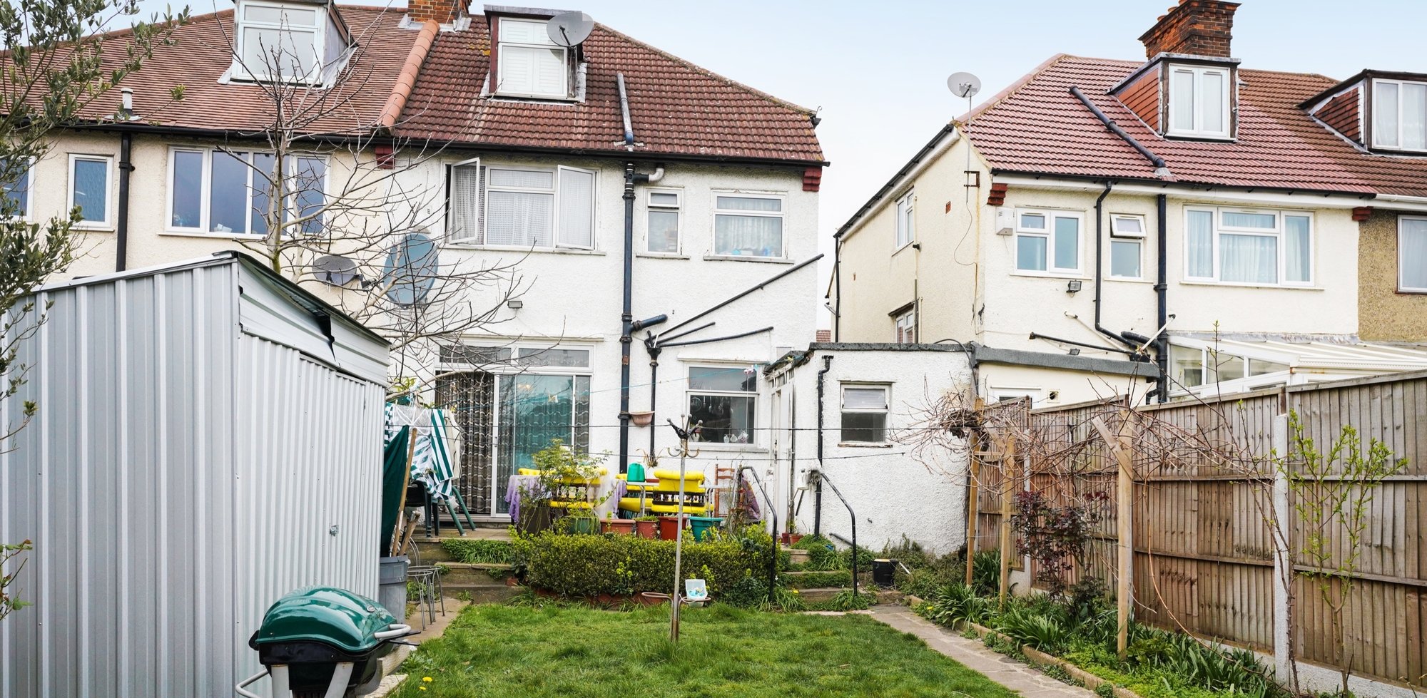 House For Sale in Gunnersbury Lane, Acton, W3