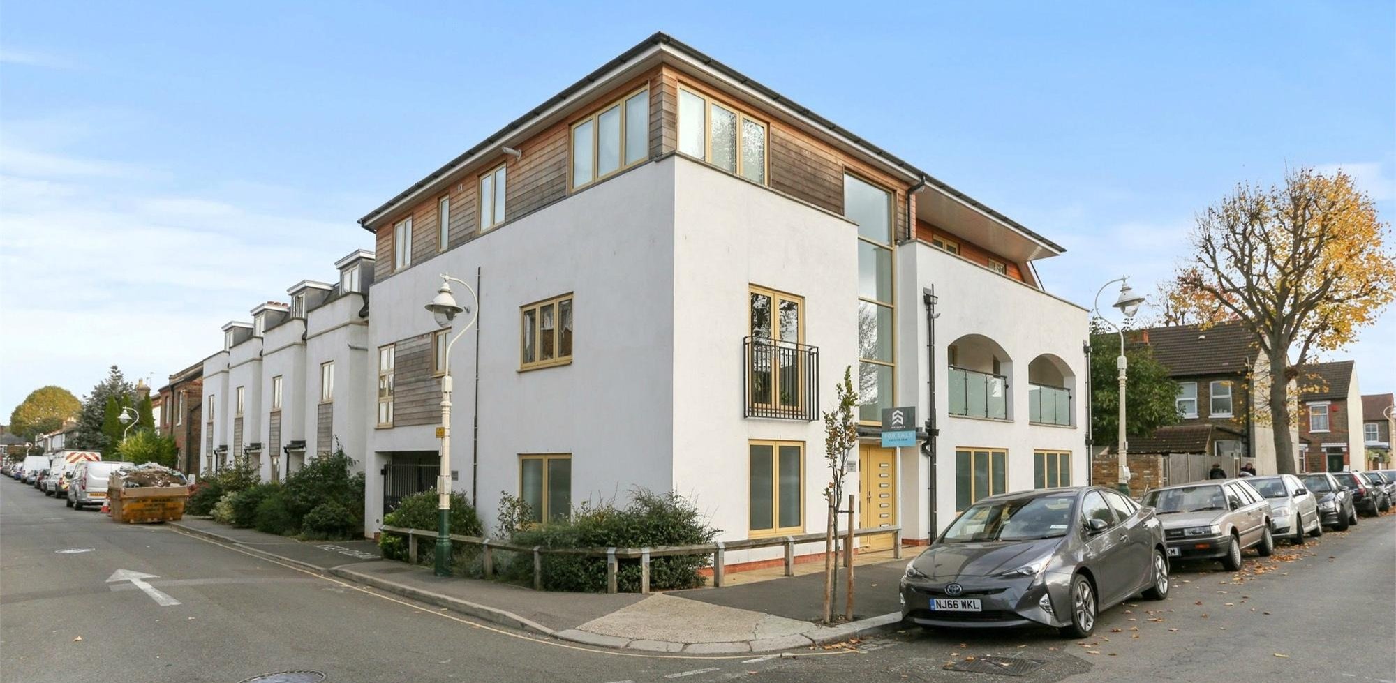 Flat For Sale in Harrington Court, Northfield Road, Ealing