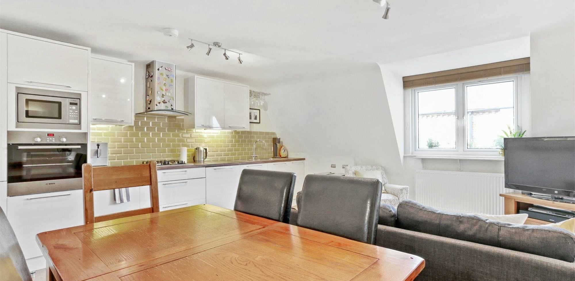 Flat For Sale in Harrington Court, Northfield Road, Ealing