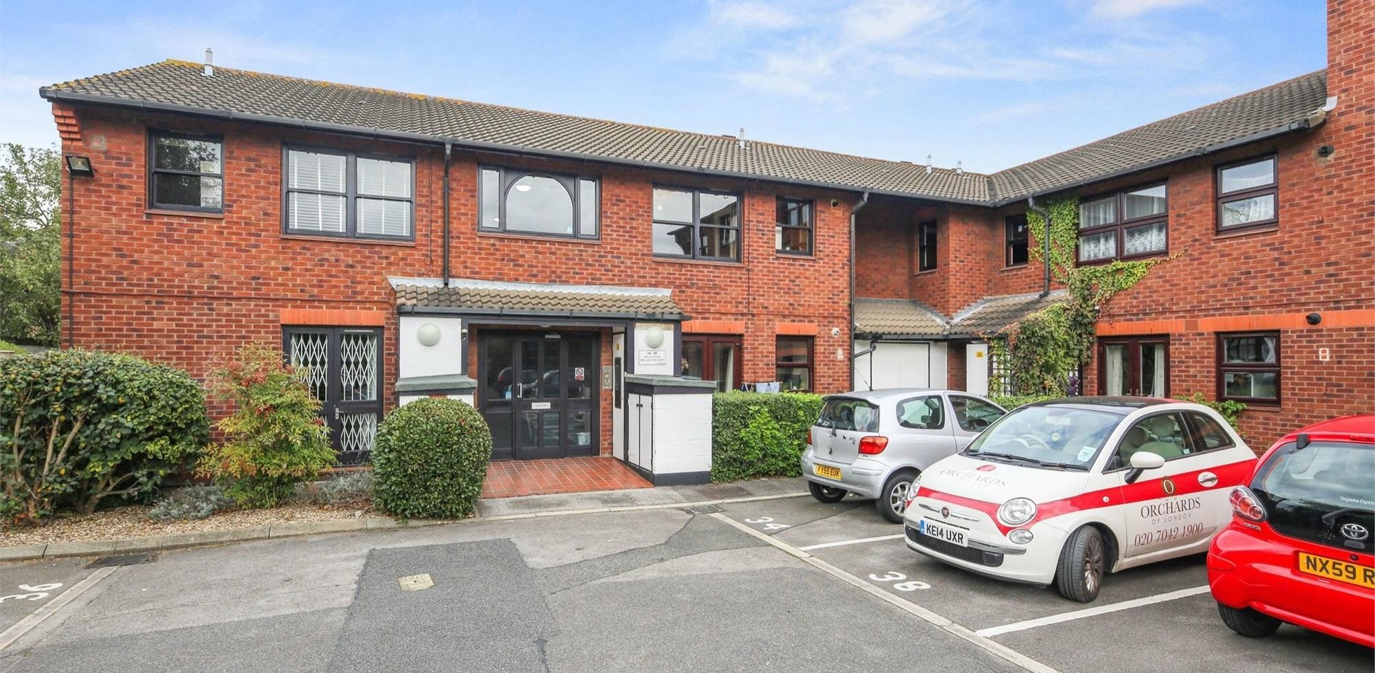 Flat For Sale in Holley Road, Acton