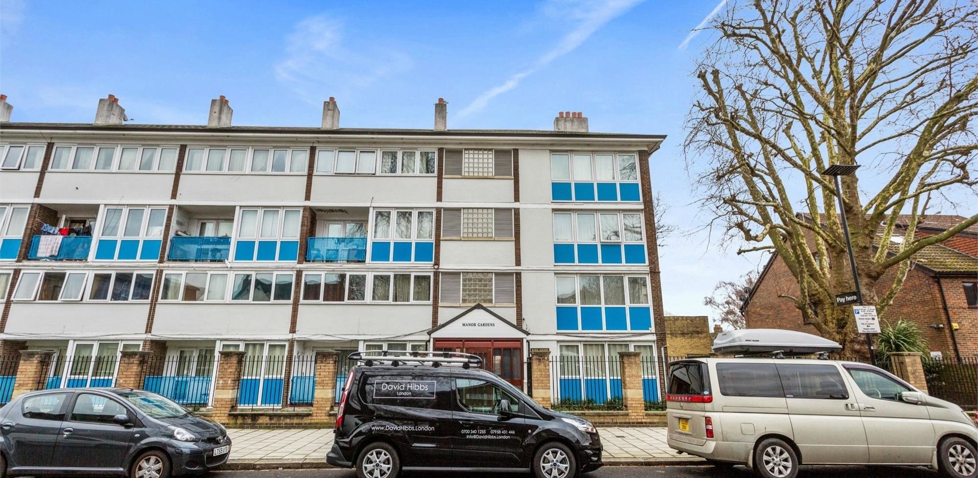 Flat For Sale in Manor Gardens, Devonshire Road, Chiswick