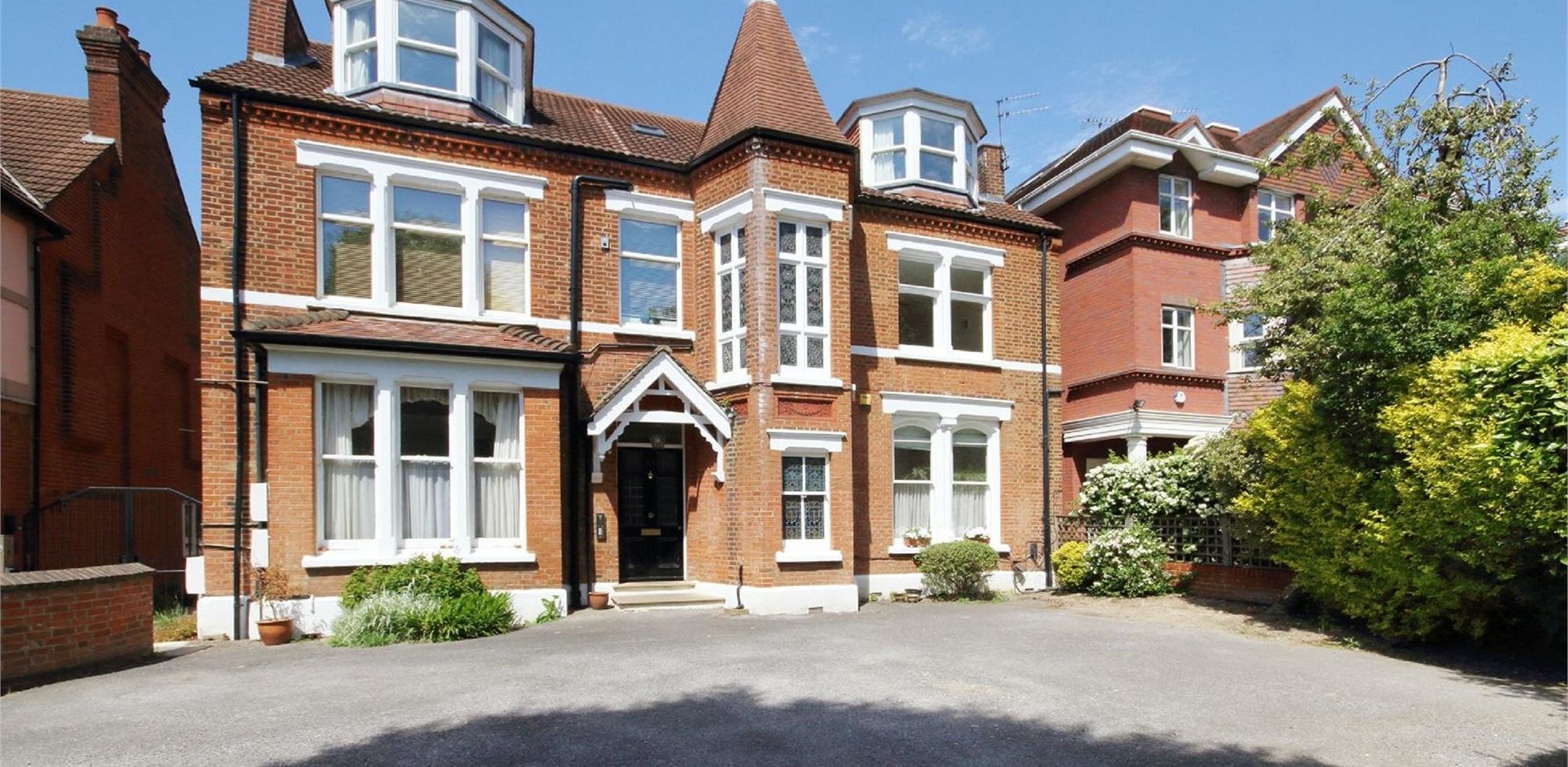 Flat For Sale in Montpelier Road, Ealing
