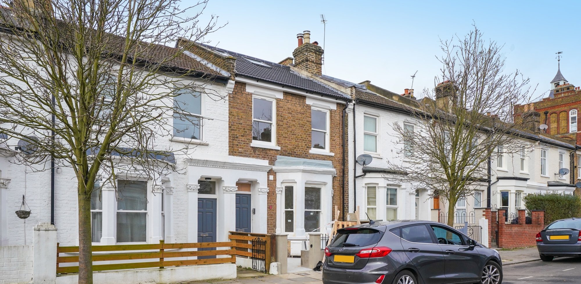 House For Sale in NW10