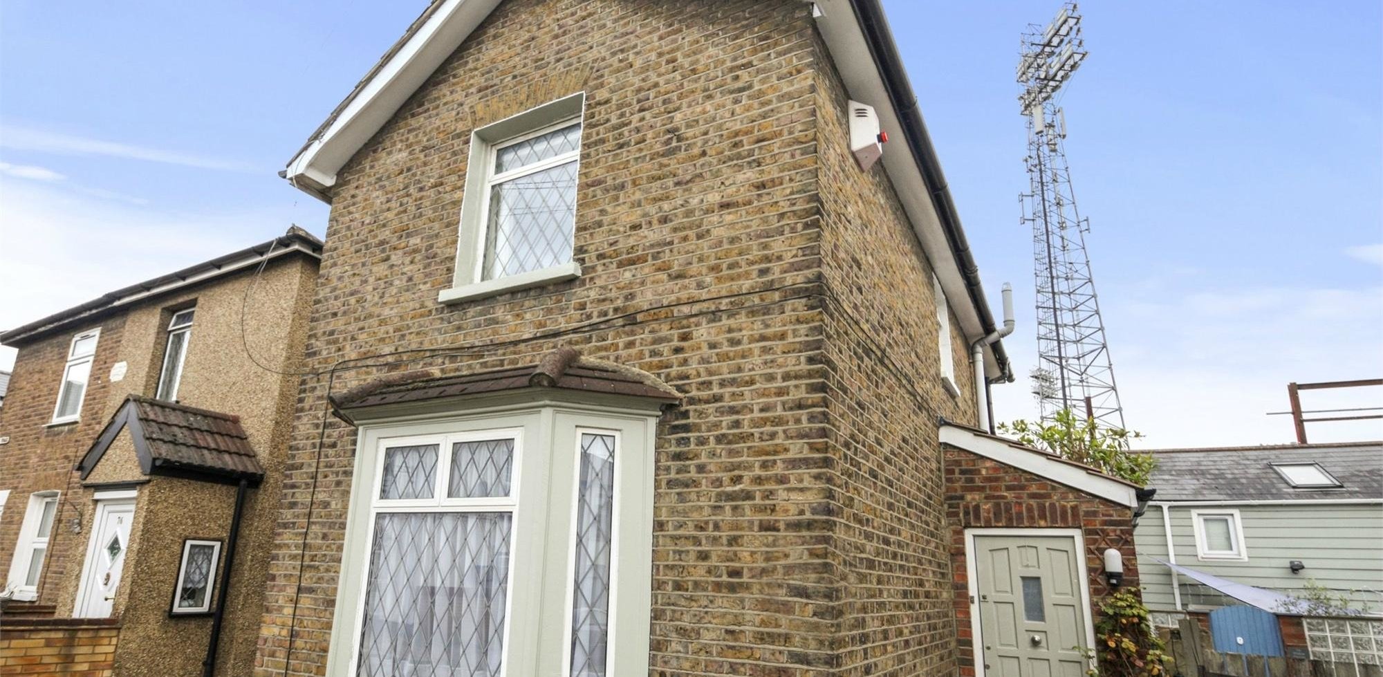 House For Sale in New Road, Brentford