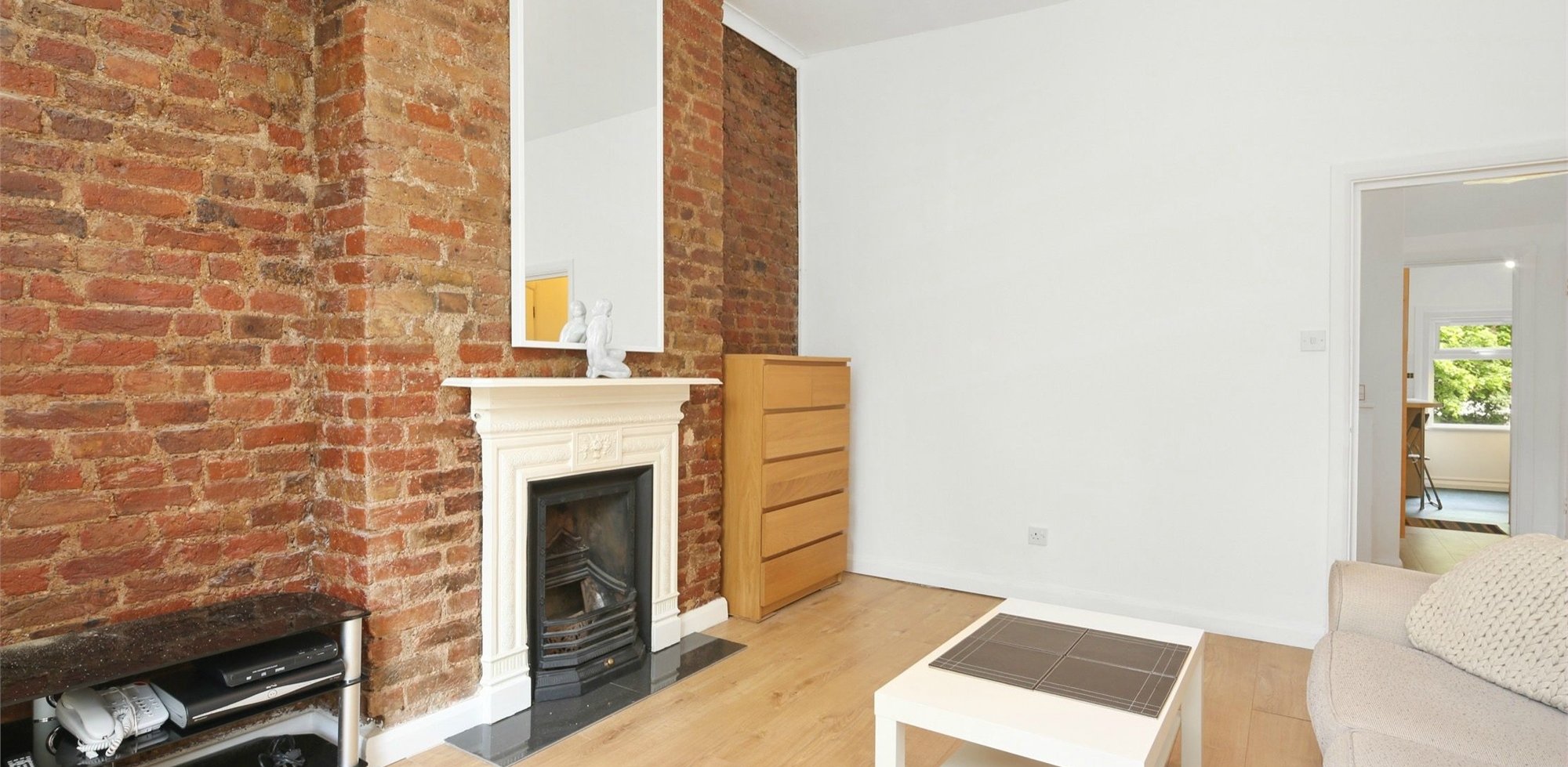 Flat For Sale in Oxford Road, Ealing, W5