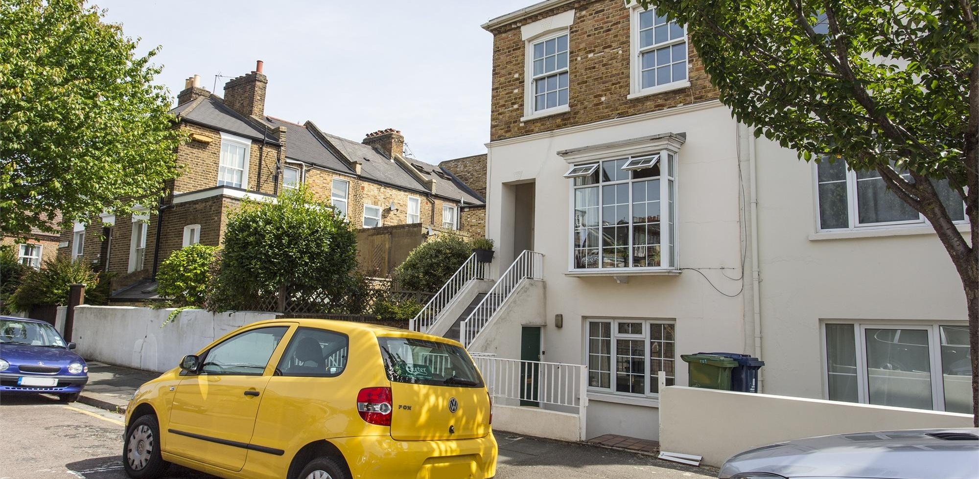 Flat For Sale in Priory Road, Chiswick