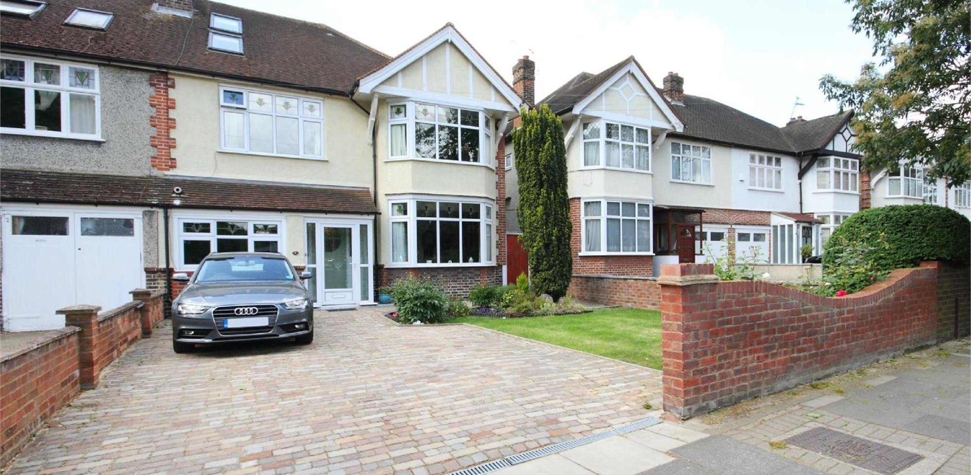 House For Sale in Rosemont Road, Acton