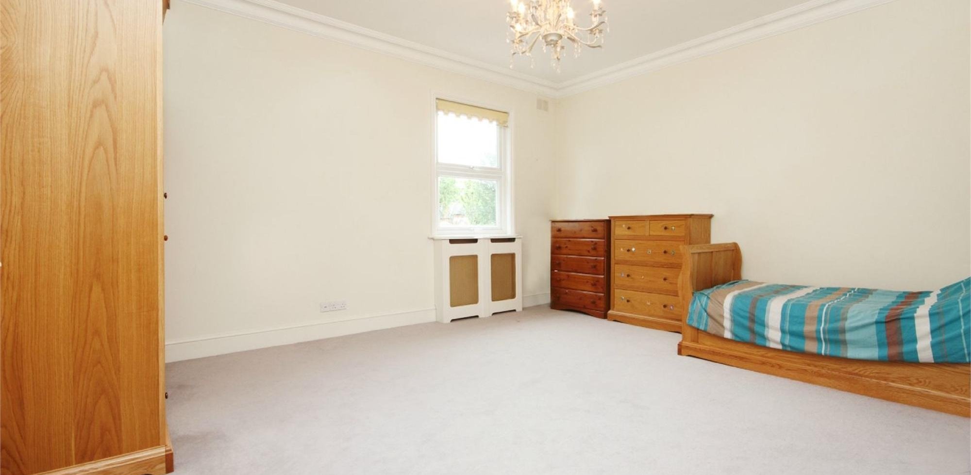 House For Sale in St Leonards Road, Ealing