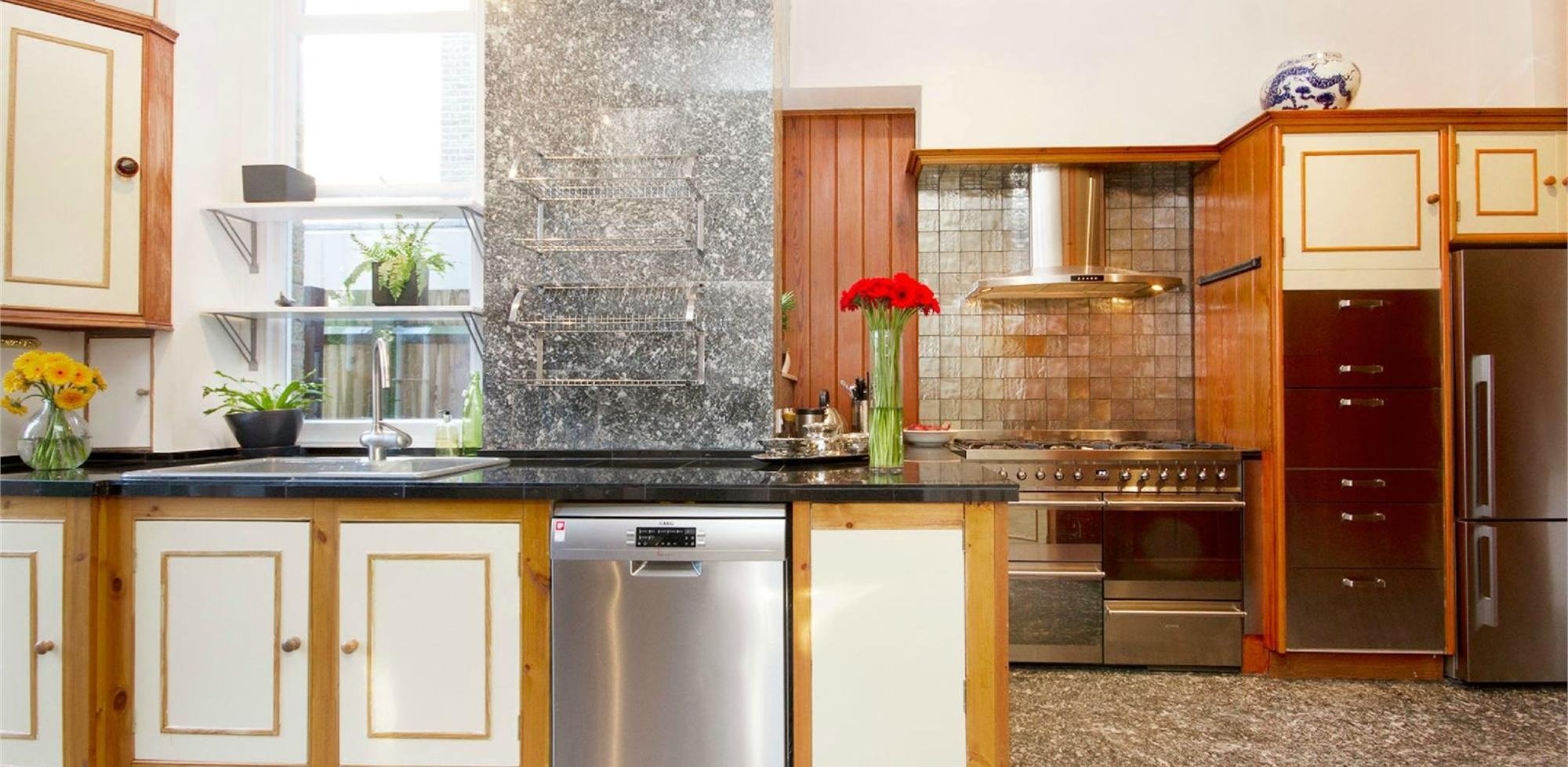 House For Sale in Stamford Brook Road, Stamford Brook