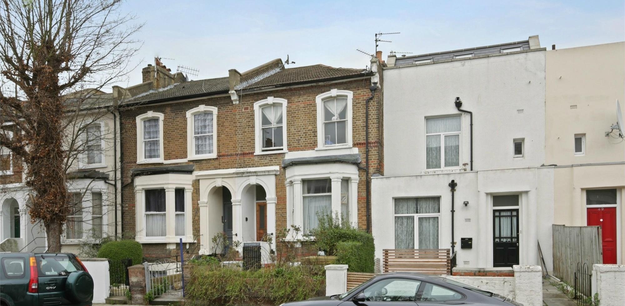 House For Sale in Stowe Road, London