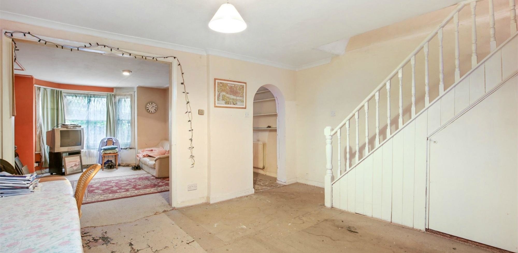 House For Sale in Stowe Road, London