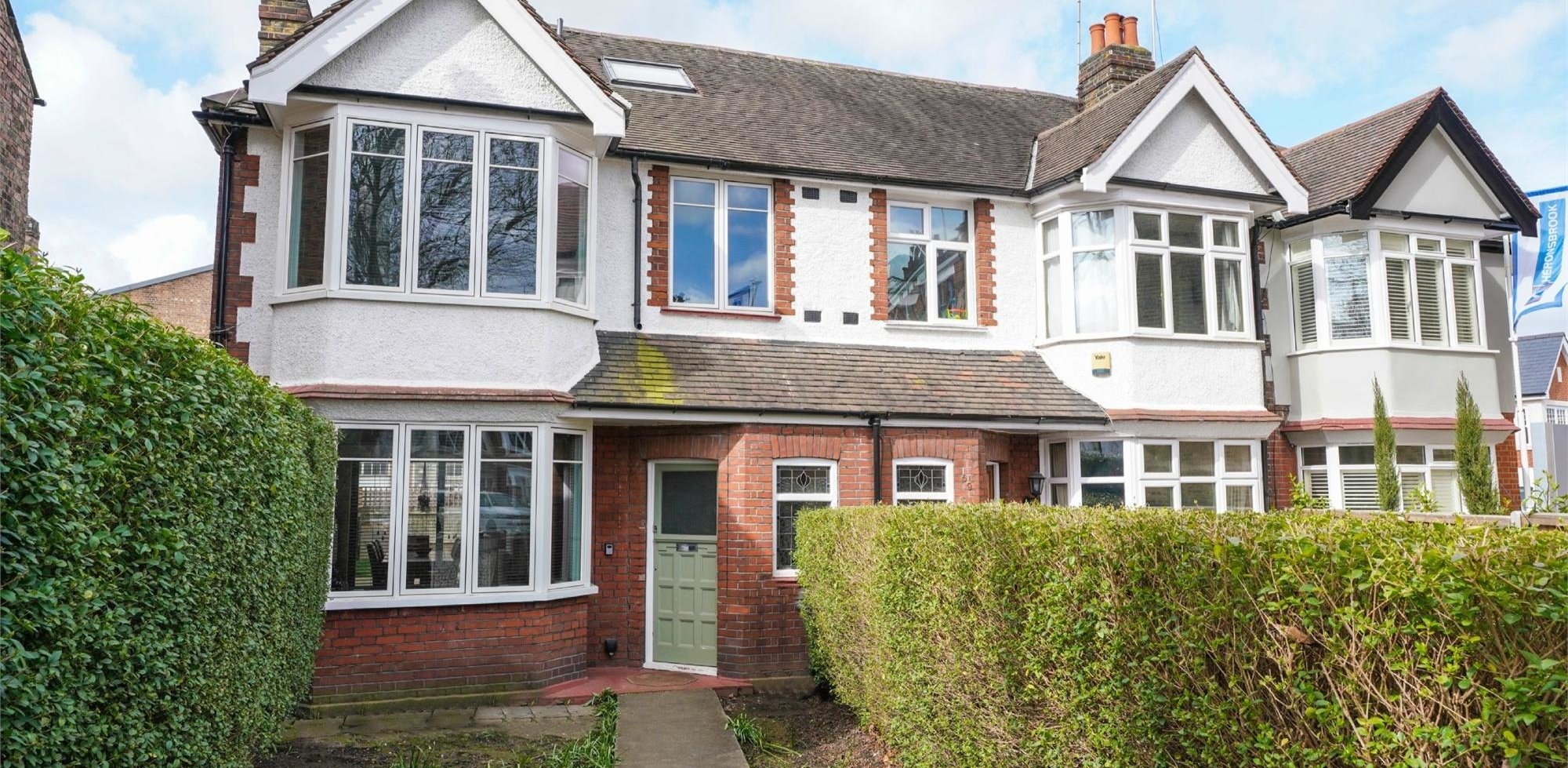 House For Sale in Thorney Hedge Road, Chiswick