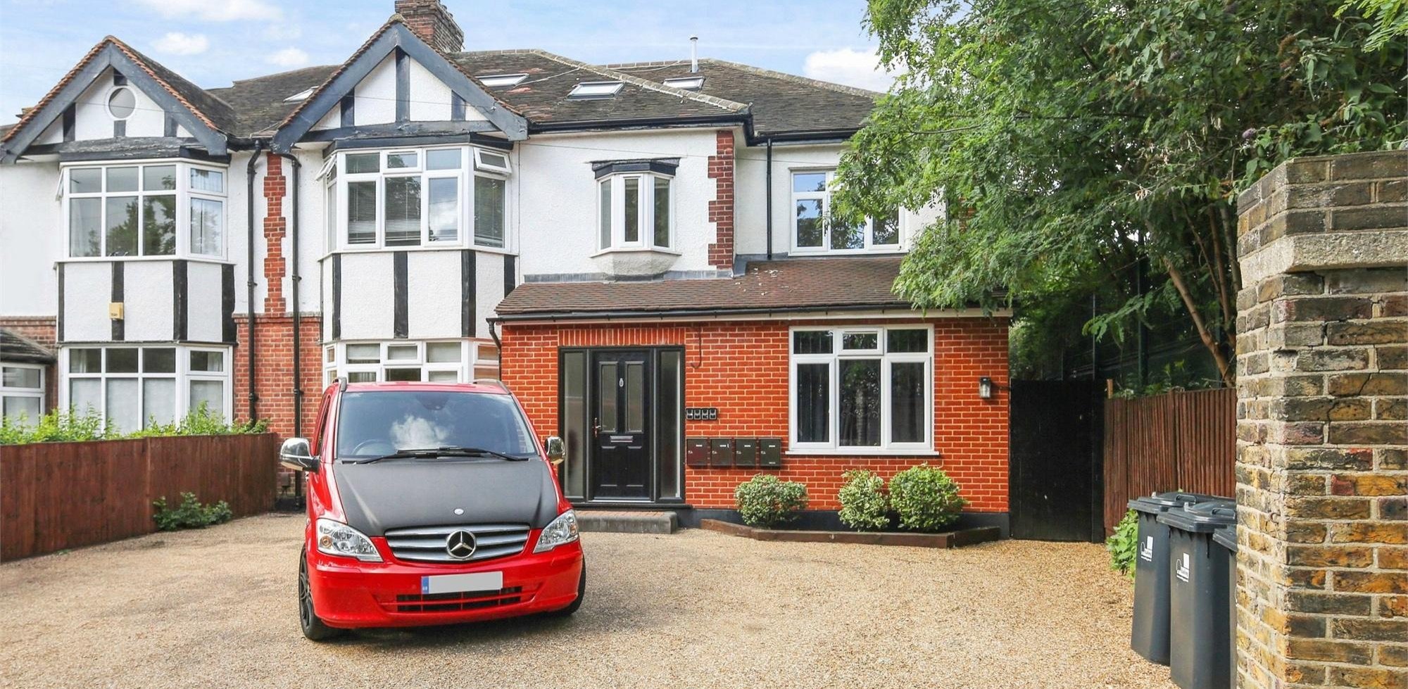 Flat For Sale in Twyford Crescent, Ealing Common/ Acton