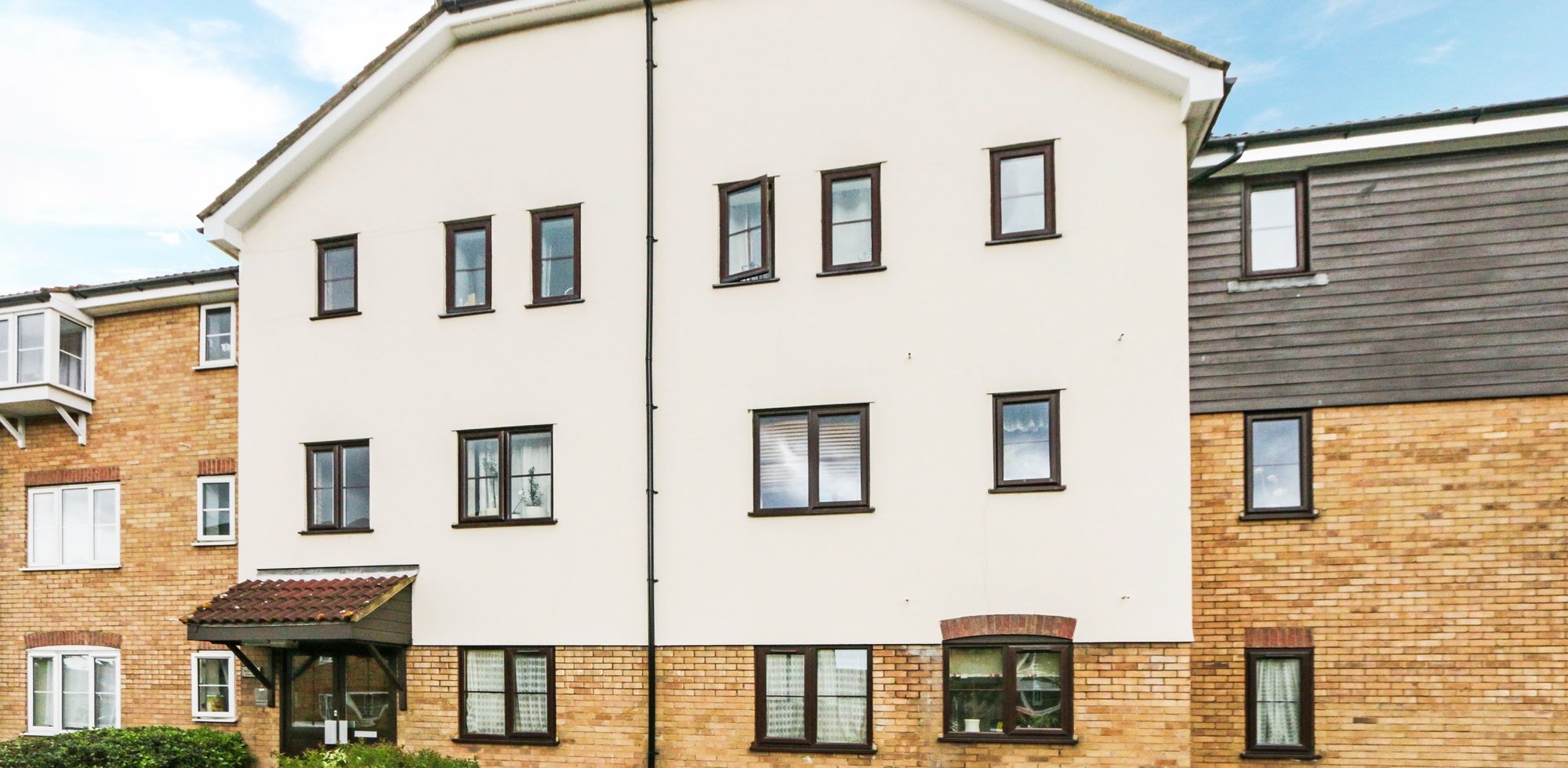 Property For Sale in Vicars Bridge Close, Wembley, London, HA0