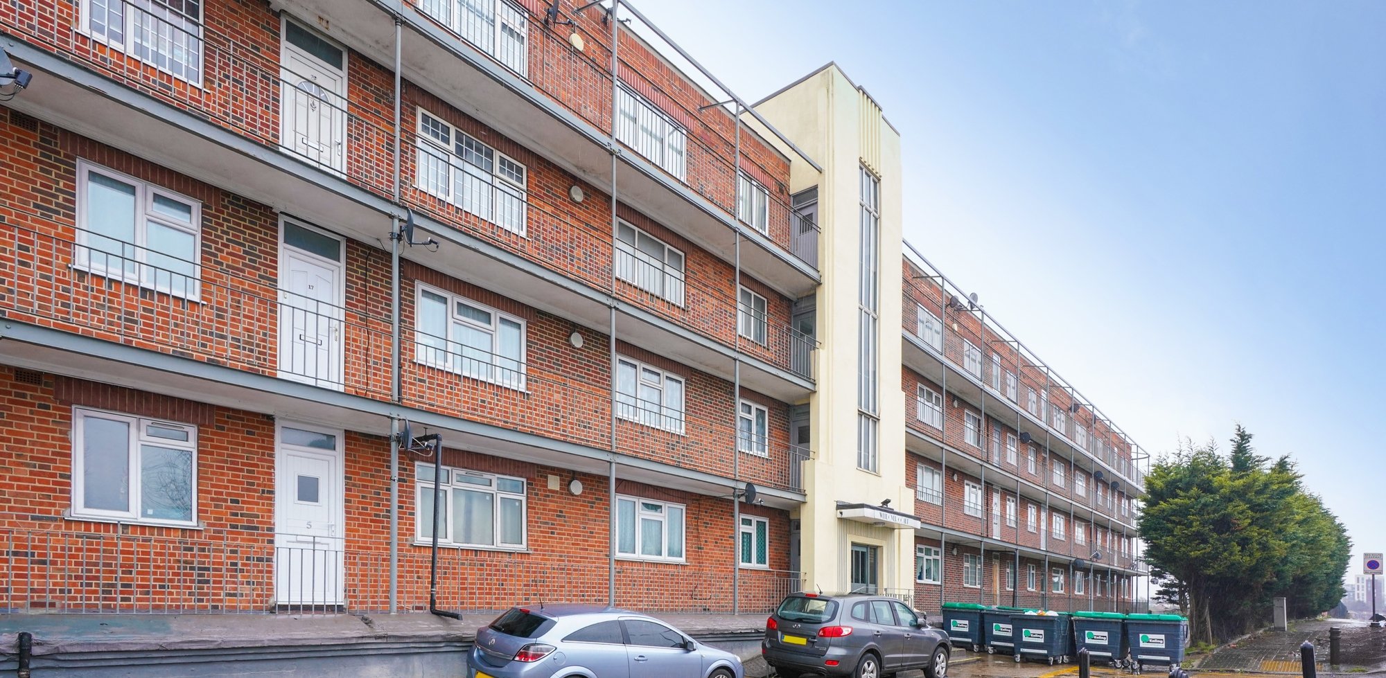 Flat For Sale in Wendover Court, Acton, W3