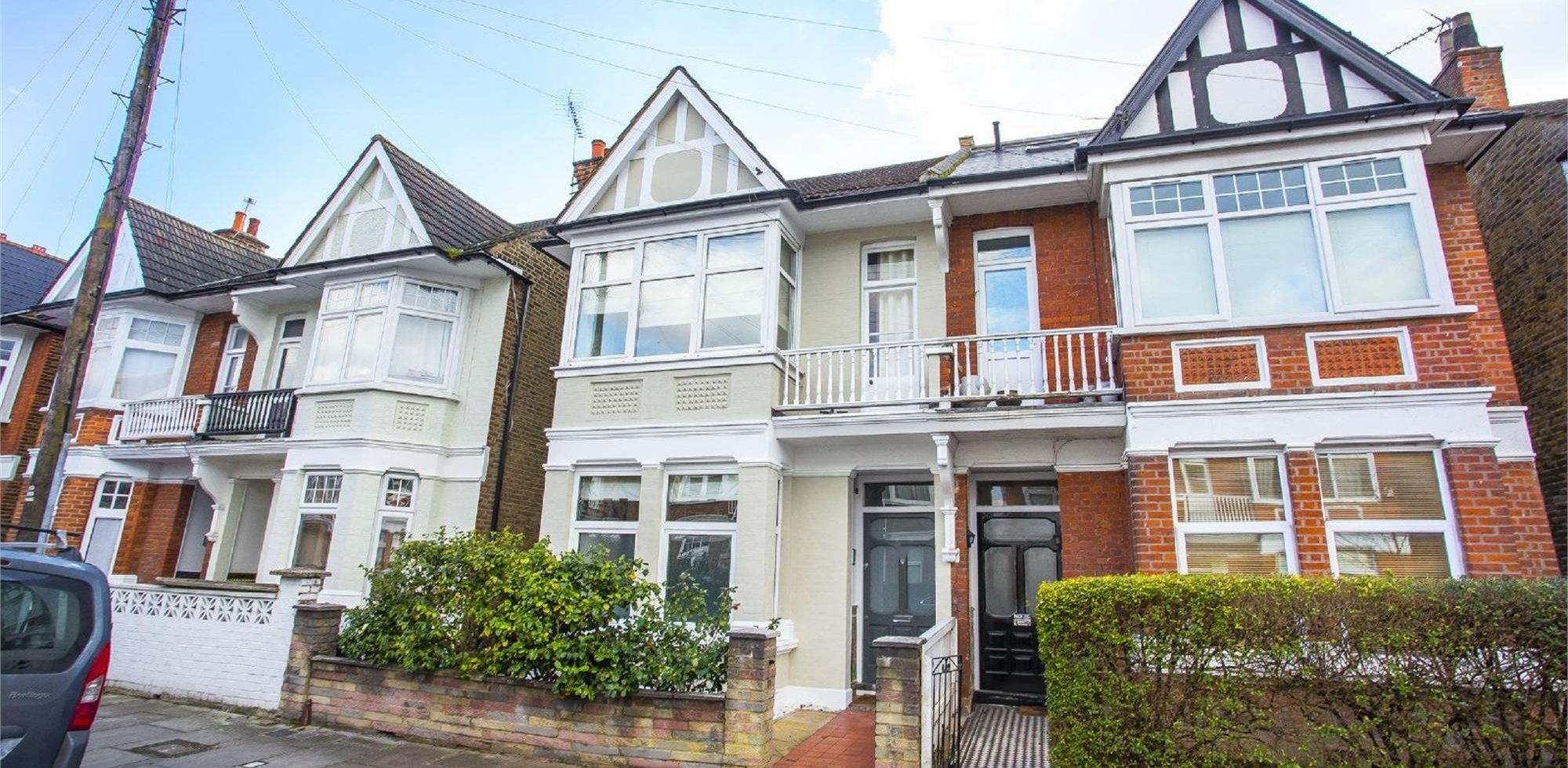 Flat For Sale in Whitehall Gardens, Acton