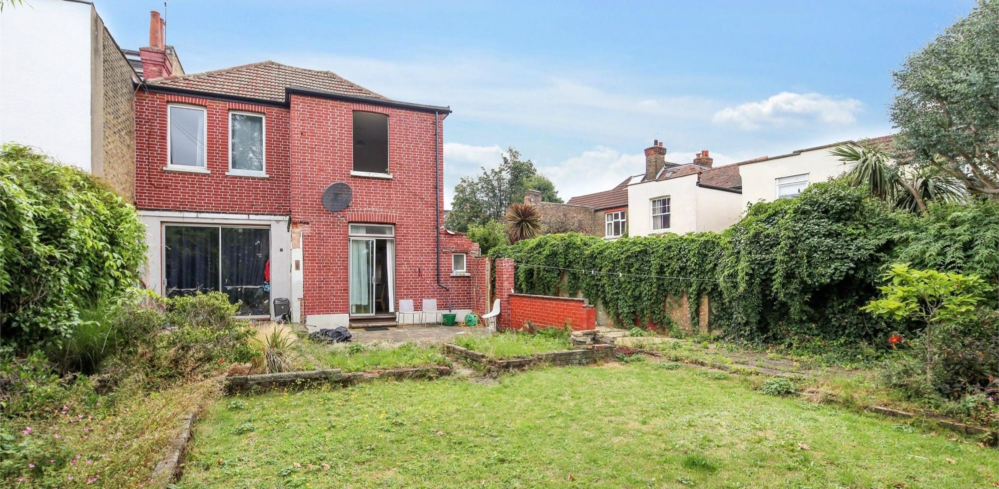 House For Sale in Whitehall Gardens, LONDON