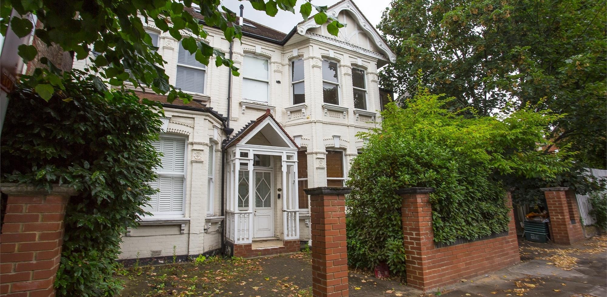 Flat For Sale in Wolverton Gardens, Ealing
