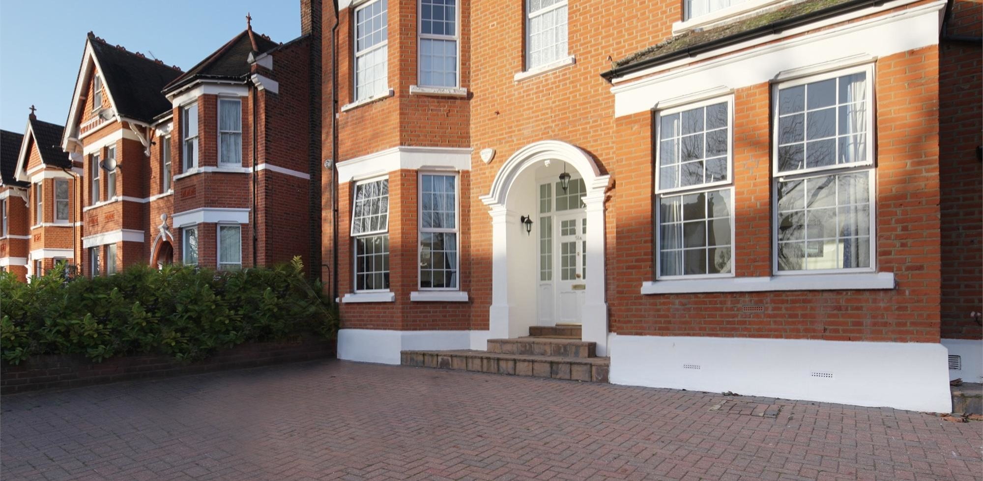 Flat For Sale in Woodville Gardens, Ealing