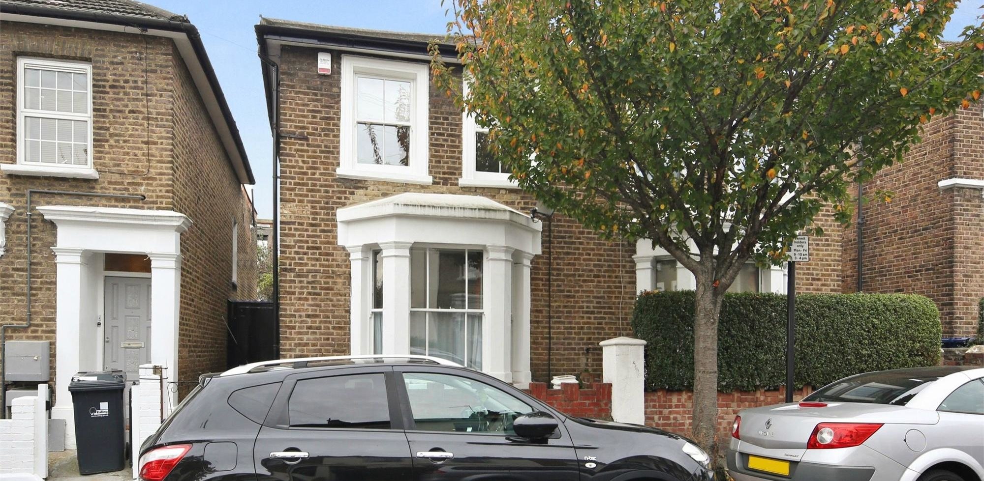 House To Rent in 17 Grove Road, Acton