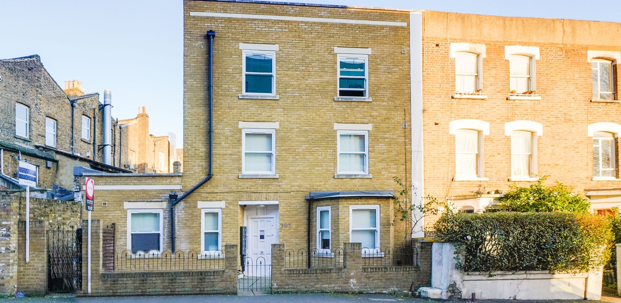 Flat To Rent in Acton Lane, Acton, W3