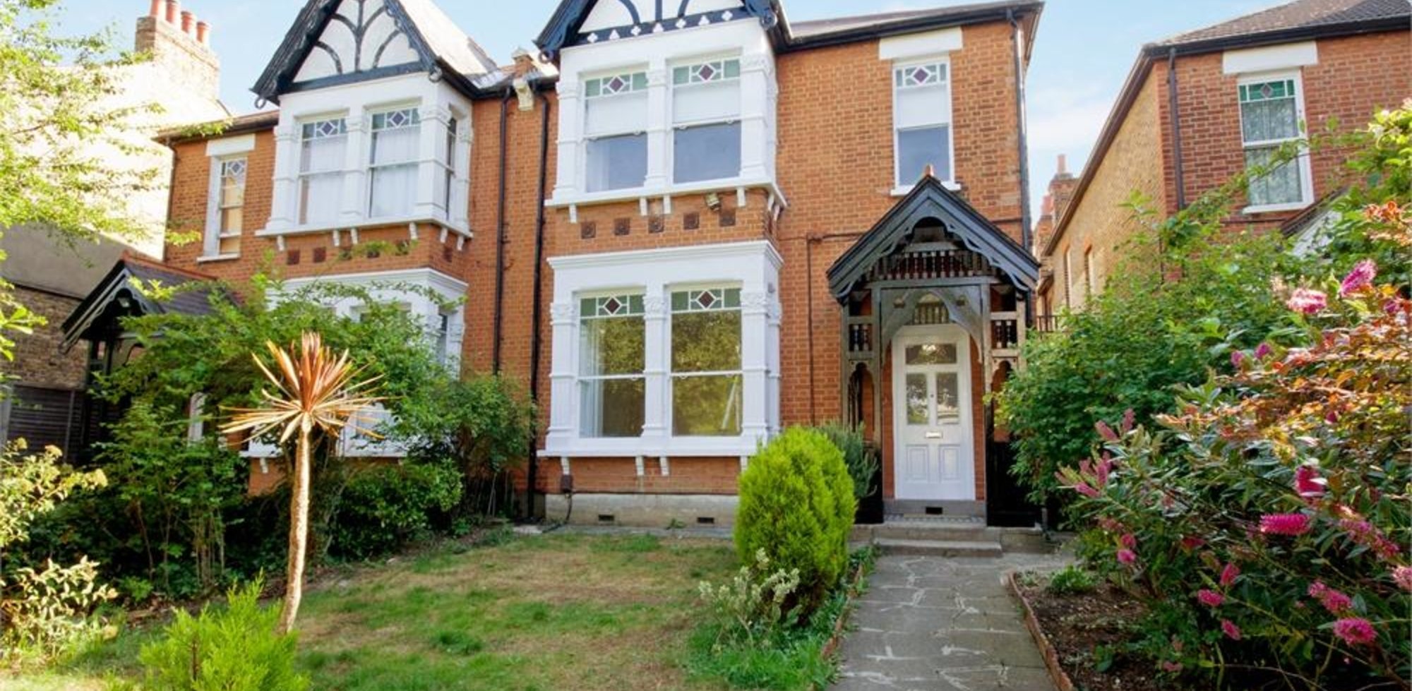 House To Rent in Argyle Road, Ealing