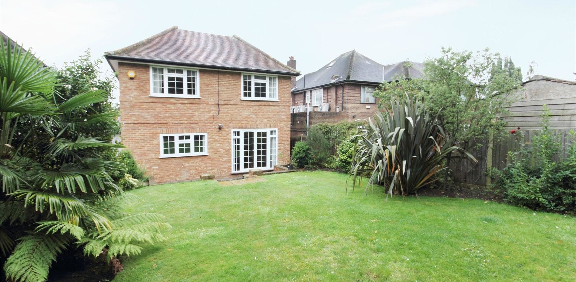 House To Rent in Ashbourne Road, Ealing