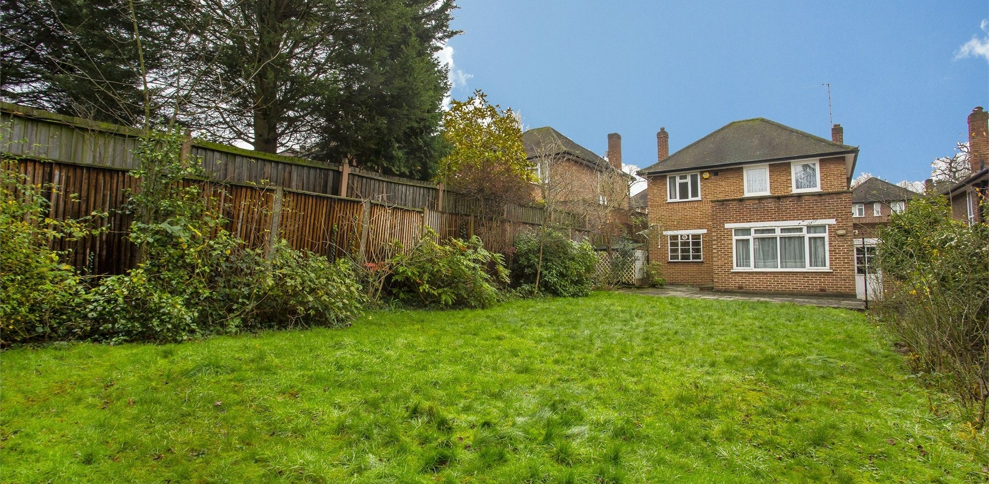 House To Rent in Ashbourne Road, London, W5