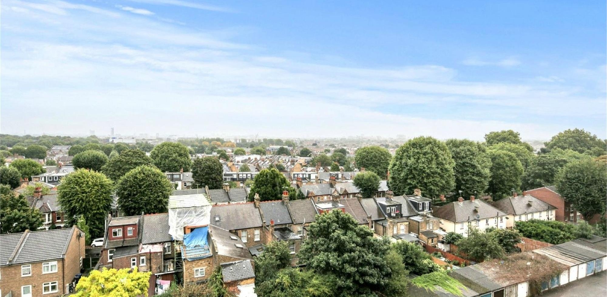 Flat To Rent in Barwick House, Strafford Road, Acton