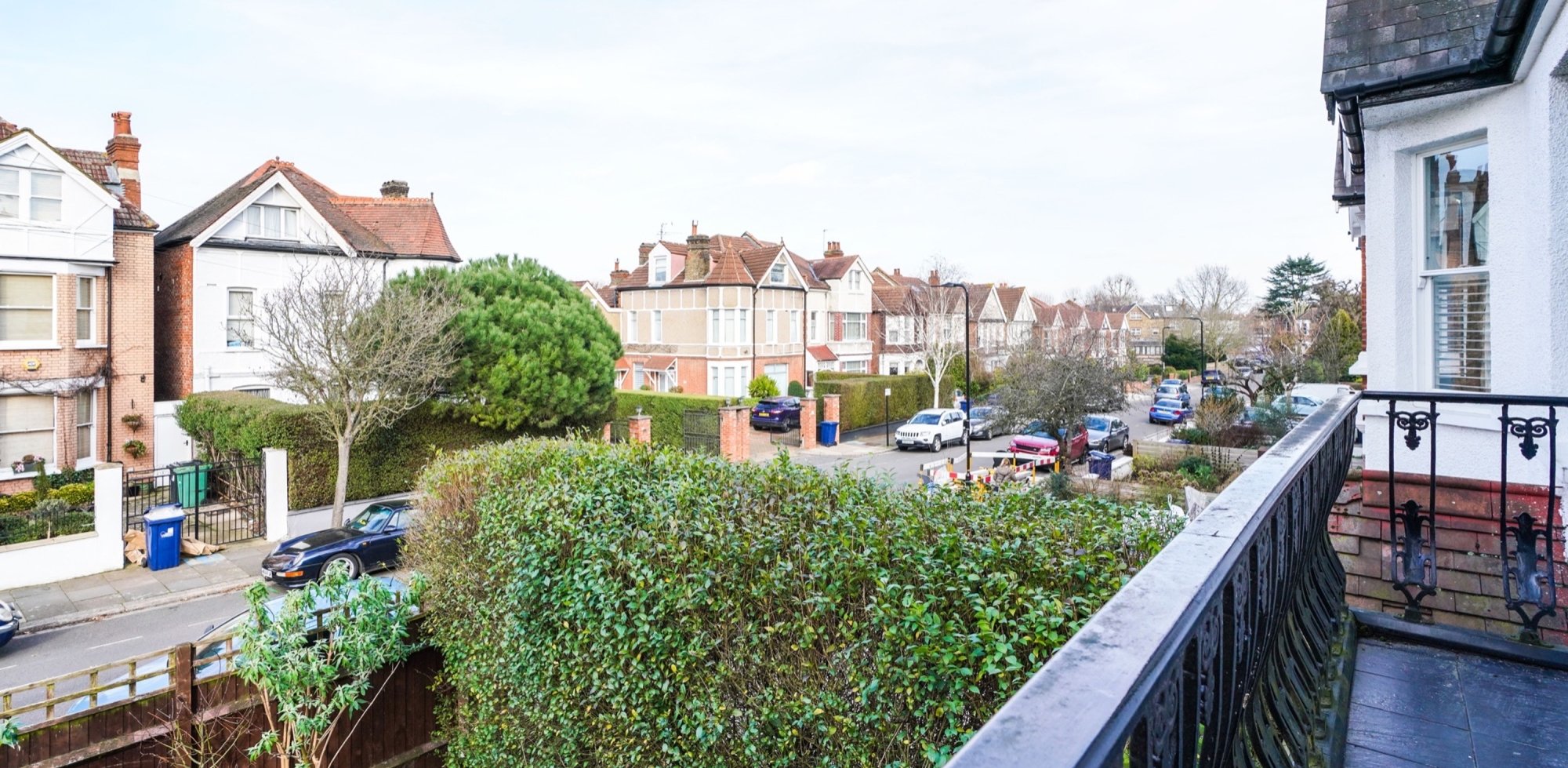 Flat To Rent in Buxton Gardens, Acton, W3