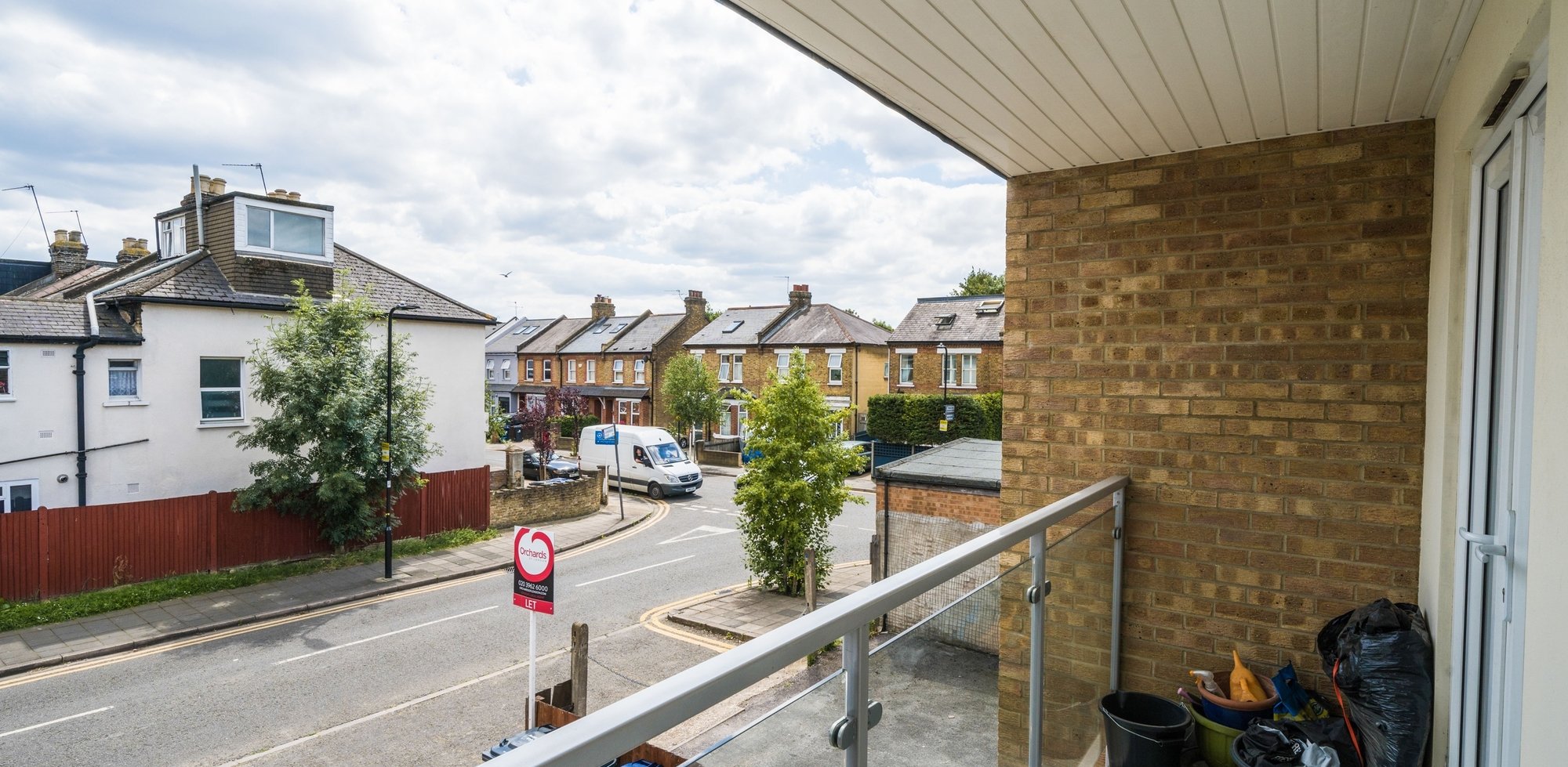 Flat To Rent in Canberra Road, Ealing, W13