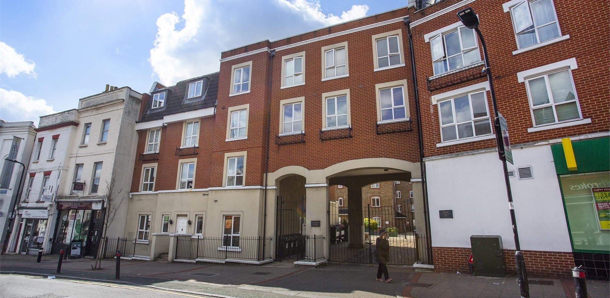 Flat To Rent in Coopers Court, Church Road, Acton