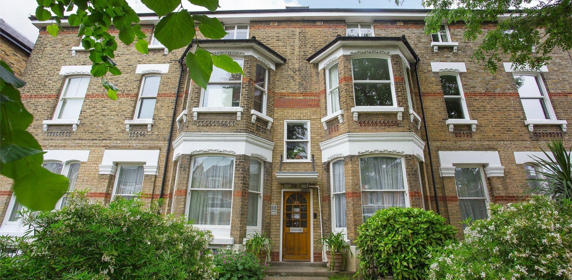 Flat To Rent in Cumberland Park, Dorset Court, Acton