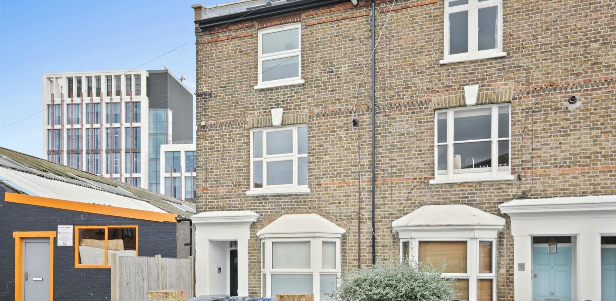 Flat To Rent in Dane Road, Ealing