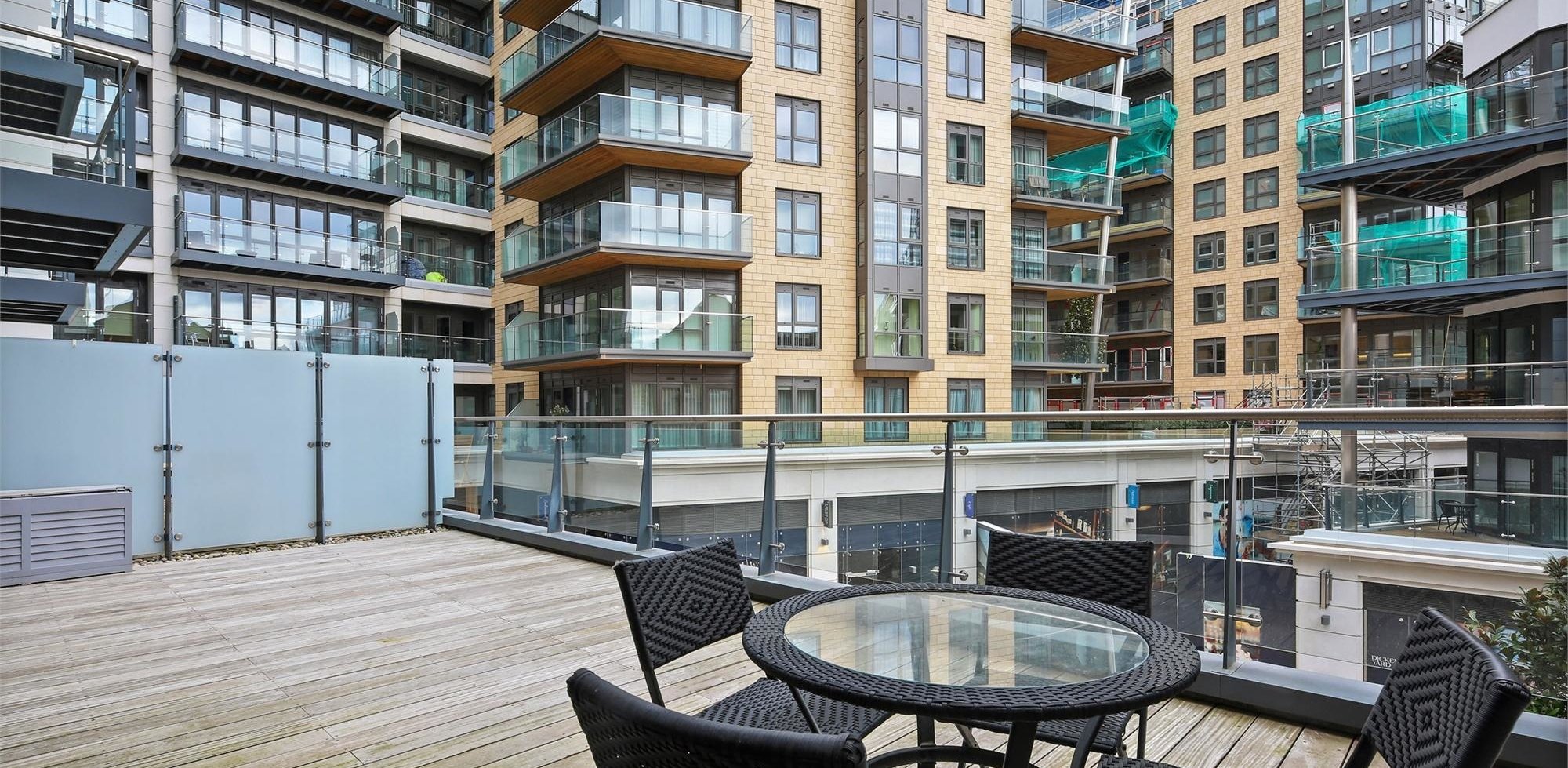 Flat To Rent in Dickens Yard, Longfield Avenue, Ealing