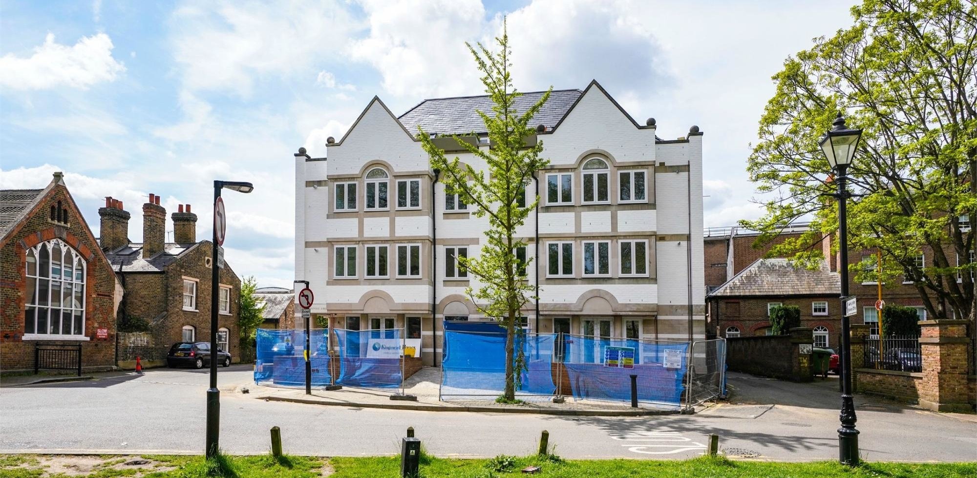 Flat To Rent in Ealing Green, LONDON